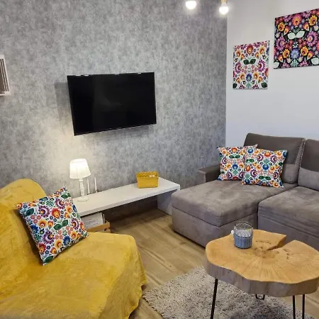 Apartament8 Wellness Sauna View 5os * Szczyrk